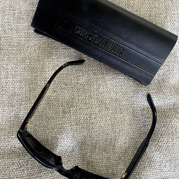 Christian Dior Sunglasses - Picture 2 of 4